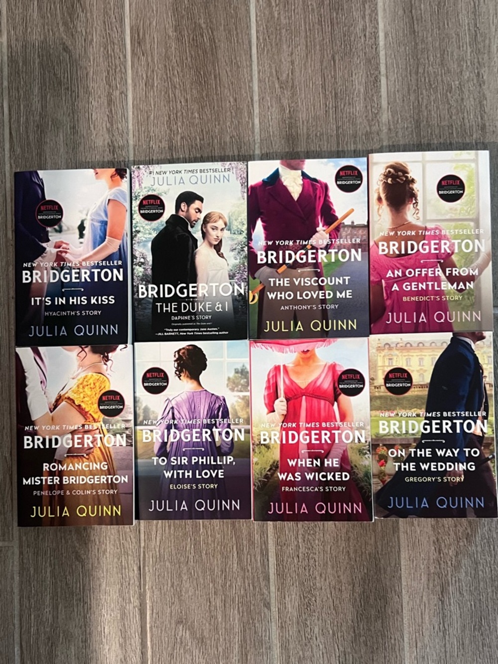 Bridgerton Paperback 8-book set by Julia Quinn - like new condition.